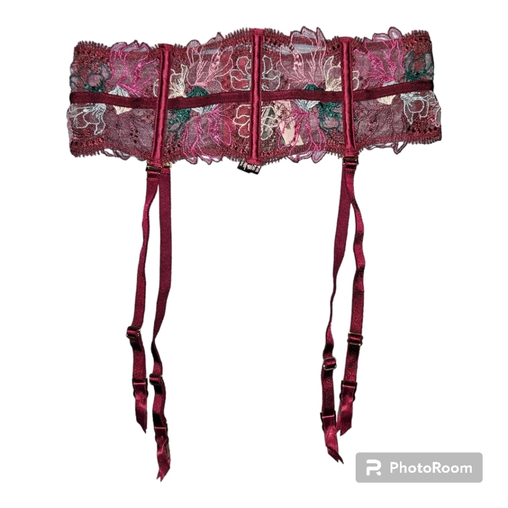 Victoria's Secret Garter Belt M/L
